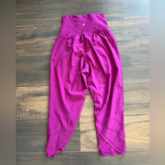 Lululemon Tulip Pants - Picture 2 of 3